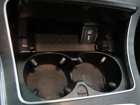 Used 2019 Mercedes-Benz C 300 4MATIC Sedan image 30