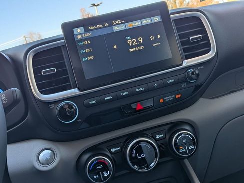 New 2026 Hyundai Venue SEL image 6