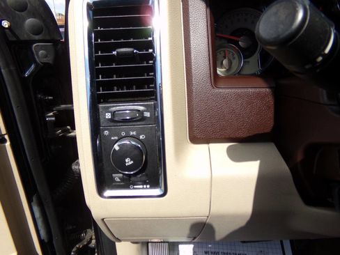 Used 2013 RAM 1500 Laramie Longhorn w/ Convenience Group AWD/4WD image 21