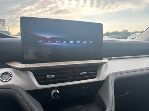 New 2026 Ford Explorer Active AWD/4WD image 11