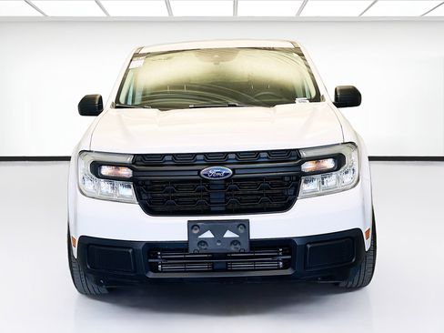 Used 2022 Ford Maverick XL image 2