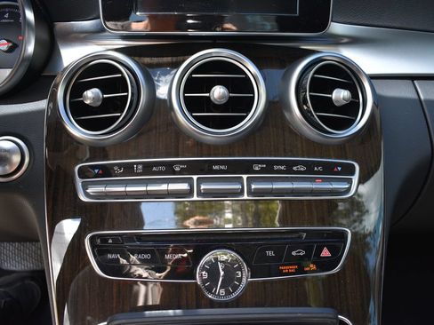 Used 2018 Mercedes-Benz C 300 4MATIC Sedan image 17