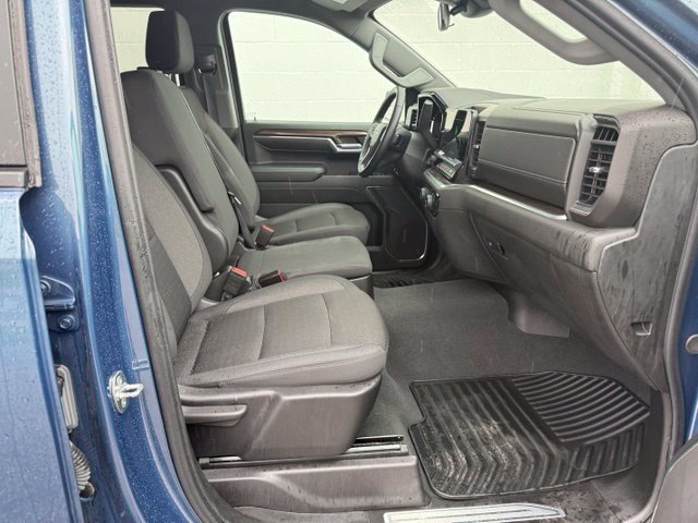 Used 2024 Chevrolet Silverado 1500 LT AWD/4WD image 23
