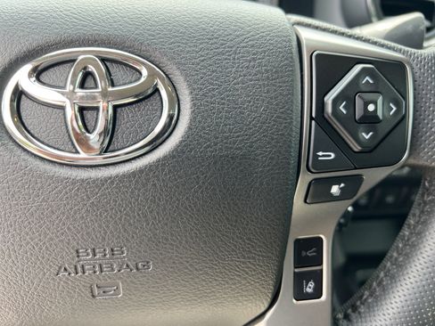 Used 2023 Toyota Tacoma SR5 AWD/4WD image 11