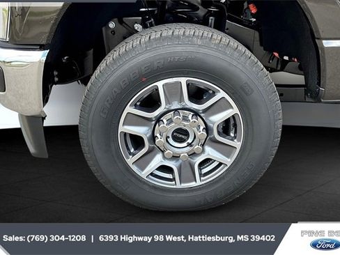 New 2025 Ford F250 XLT image 11