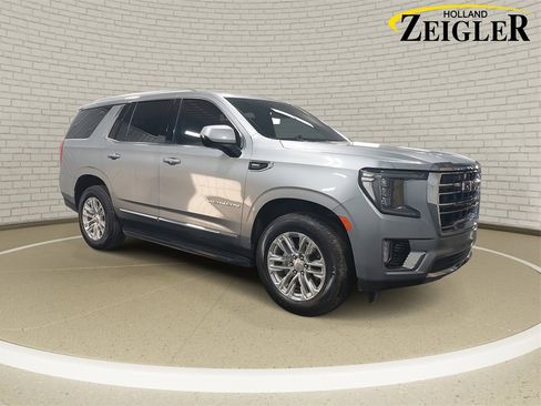 Used 2024 GMC Yukon SLT image 3