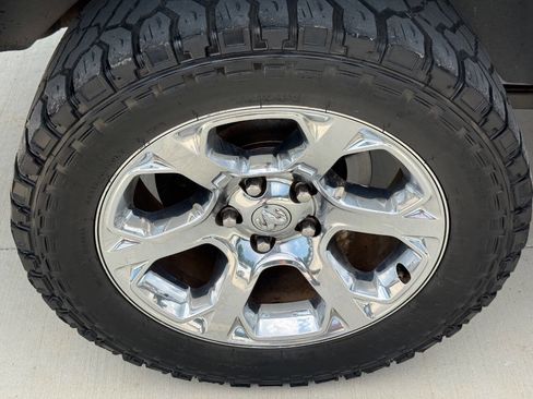 Used 2017 RAM 1500 Laramie AWD/4WD image 8
