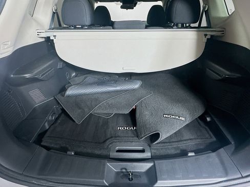 Used 2020 Nissan Rogue S w/ Special Edition Package FWD image 26