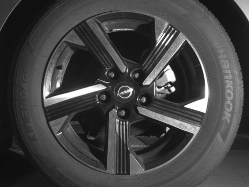 Used 2025 Nissan Sentra SV image 14