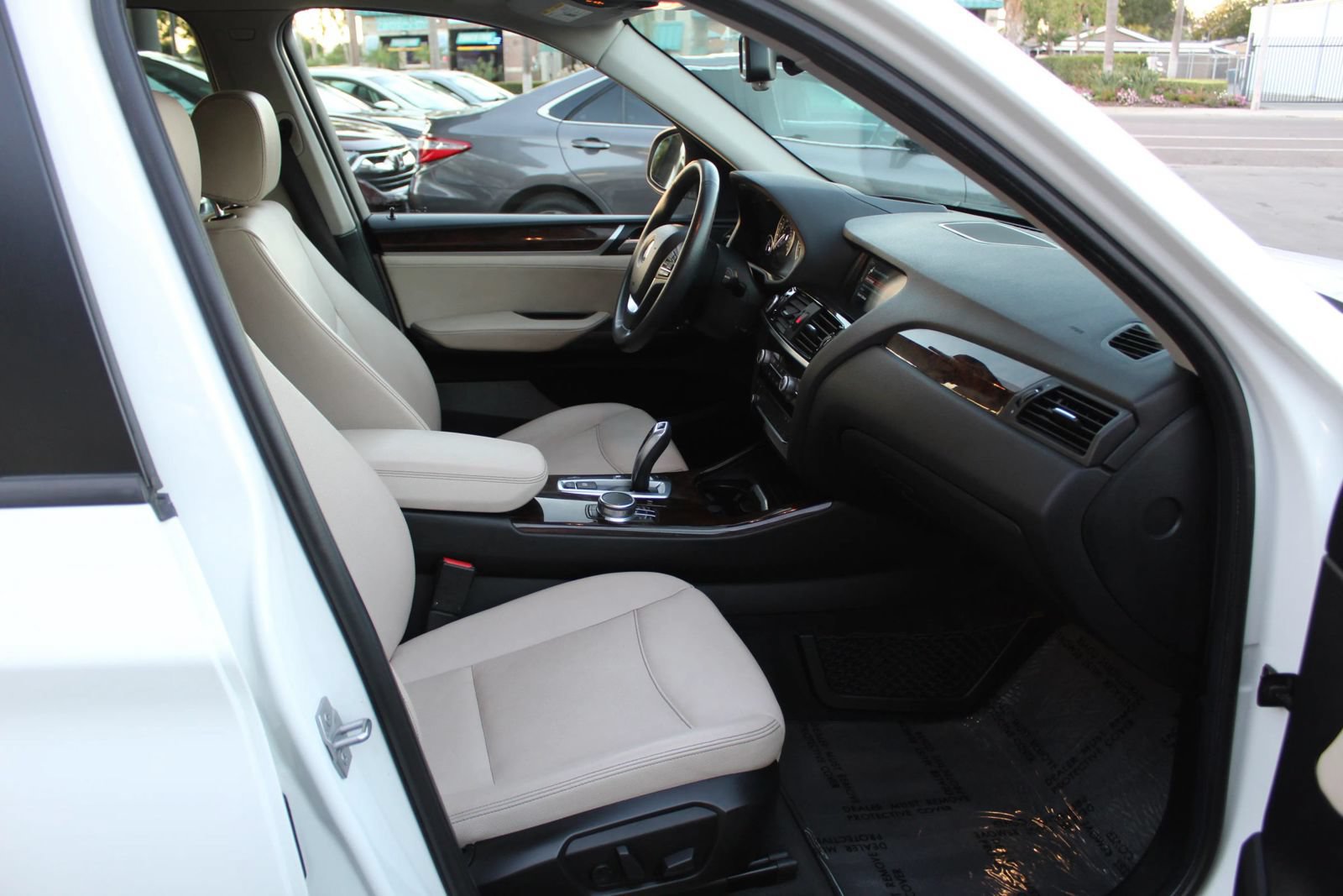 Used 2017 BMW X3 sDrive28i RWD image 10