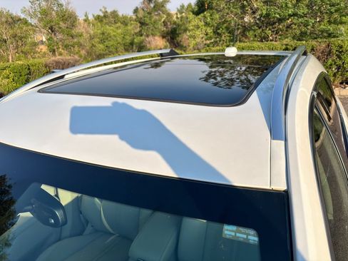 Used 2016 Cadillac SRX Luxury w/ Driver Awareness Package AWD/4WD image 17