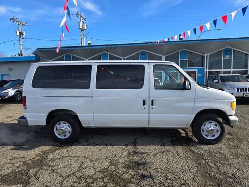 Used 2002 Ford E-250 and Econoline 250 E-250 image 8
