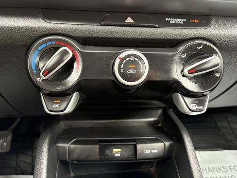 Used 2022 Kia Rio S FWD image 9