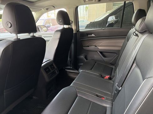 Used 2021 Volkswagen Atlas SEL R-Line FWD image 5