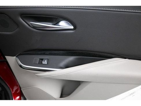Used 2023 Cadillac XT4 Premium Luxury image 19