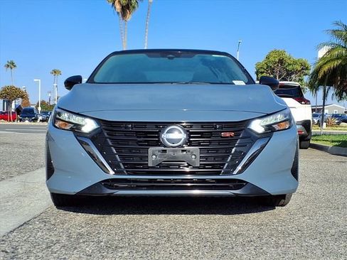 Used 2024 Nissan Sentra SR FWD image 2