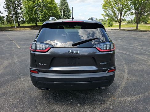 Used 2020 Jeep Cherokee Latitude Plus w/ Cold Weather Group AWD/4WD image 5
