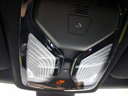 Used 2020 BMW X7 xDrive40i w/ M Sport Package AWD/4WD image 24