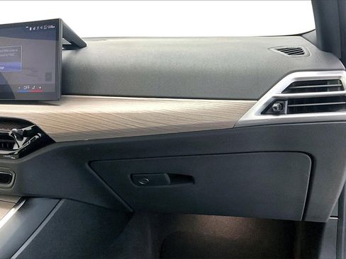 Used 2025 BMW 330i xDrive Sedan image 16