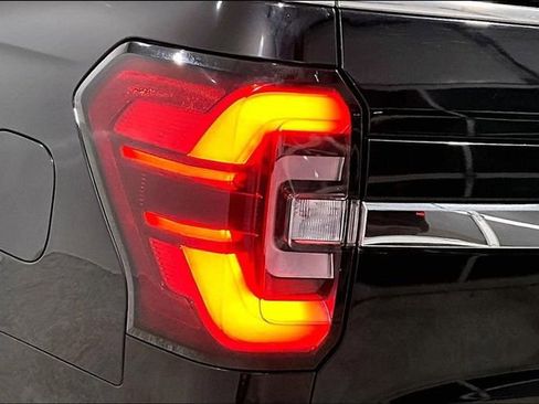 Used 2024 Ford Expedition Limited AWD/4WD image 47