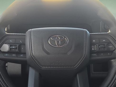 Certified 2026 Toyota Tacoma SR AWD/4WD image 25