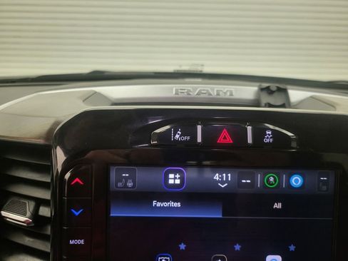Used 2024 RAM 2500 Laramie w/ Safety Group AWD/4WD image 15