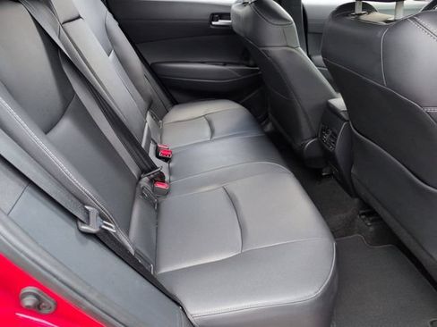 Used 2023 Toyota Corolla Cross XLE w/ Convenience Package FWD image 25