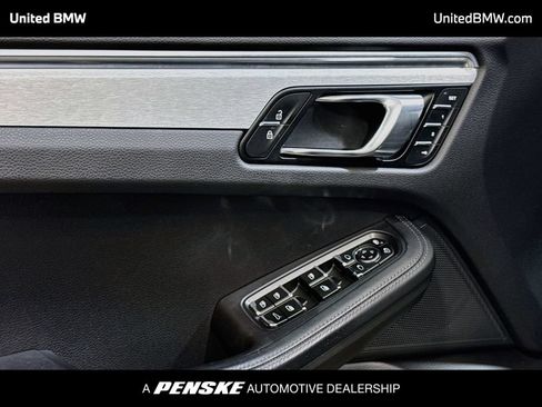Used 2020 Porsche Macan Turbo AWD/4WD image 10