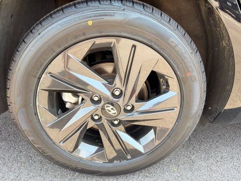Used 2023 Hyundai Elantra SEL FWD image 32