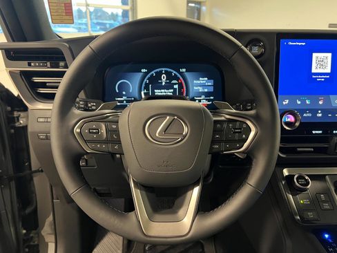 Used 2026 Lexus GX 550 w/ Cold Area Package image 11