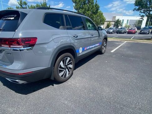 Used 2026 Volkswagen Atlas SE AWD/4WD image 4
