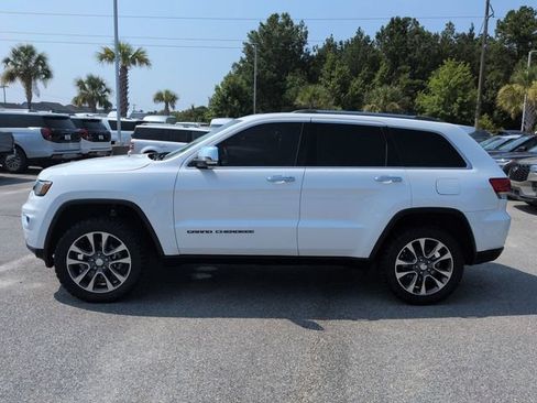 Used 2018 Jeep Grand Cherokee Limited AWD/4WD image 7