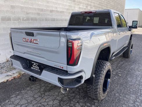 Used 2024 GMC Sierra 3500 AT4 w/ AT4 Premium Plus Package AWD/4WD image 4