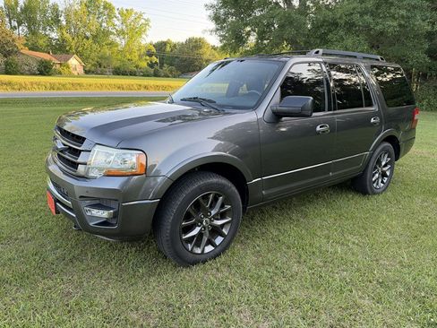 Used 2017 Ford Expedition Limited w/ Equipment Group 301A AWD/4WD image 1