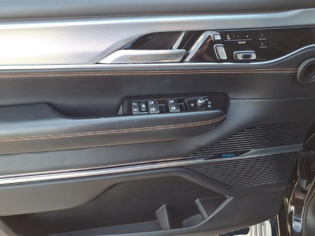 Used 2022 Jeep Grand Wagoneer Series III w/ Rear Seat Video Group 1 AWD/4WD image 8