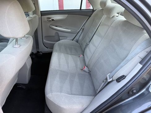 Used 2013 Toyota Corolla LE FWD image 12