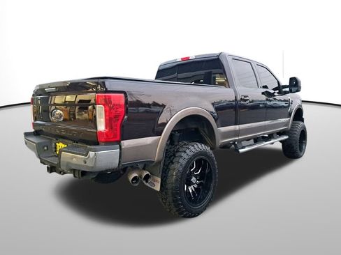 Used 2018 Ford F250 Lariat w/ Lariat Value Package image 6