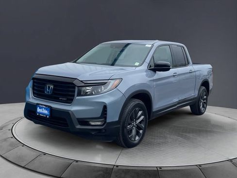 Used 2023 Honda Ridgeline Sport image 7