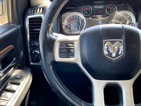 Used 2014 RAM 2500 Laramie w/ Convenience Group AWD/4WD image 24
