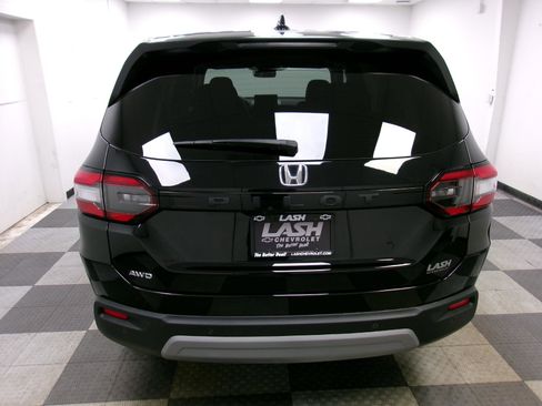 Used 2025 Honda Pilot EX-L image 12