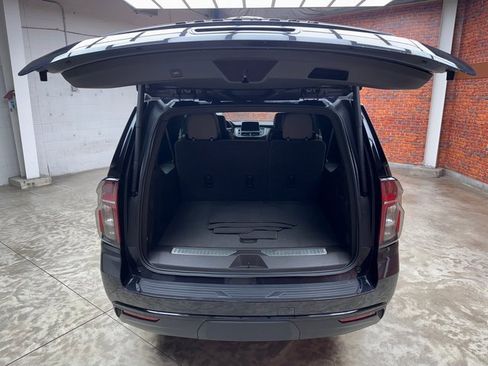 Used 2024 Chevrolet Suburban Z71 w/ Luxury Package image 30