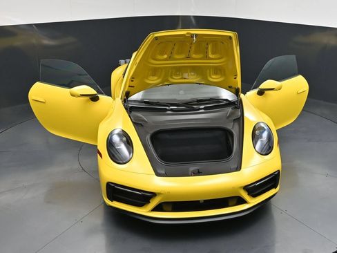 Used 2022 Porsche 911 Carrera GTS w/ Premium Package RWD image 30