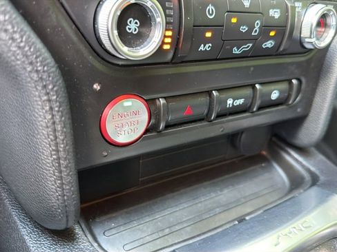 Used 2020 Ford Mustang GT RWD image 23