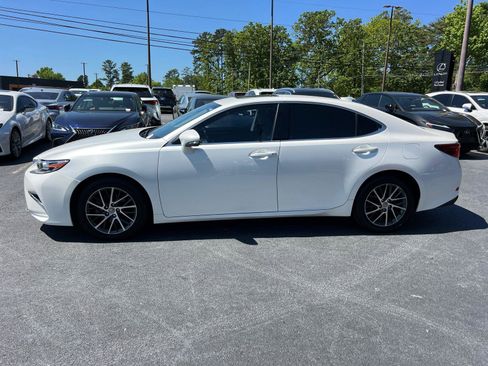 Used 2017 Lexus ES 350 w/ Luxury Package FWD image 9