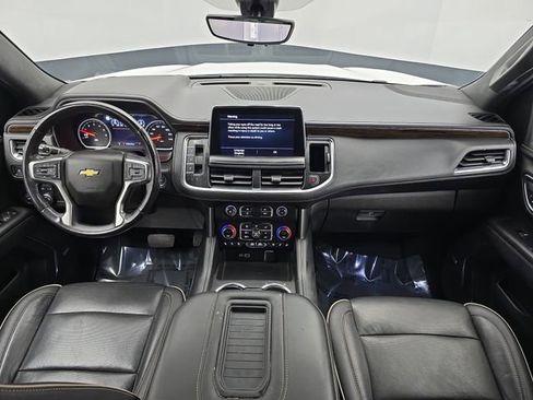 Used 2021 Chevrolet Suburban Premier w/ Premium Package RWD image 20