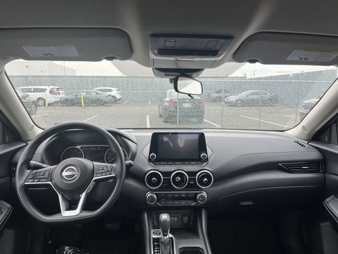 Used 2025 Nissan Sentra SV FWD image 27