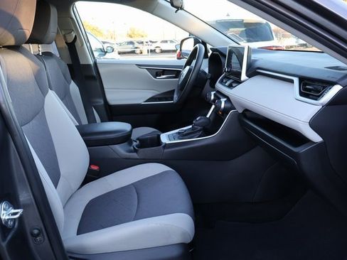 Used 2023 Toyota RAV4 XLE image 19