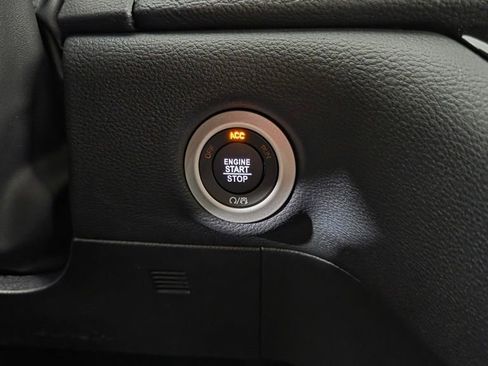 New 2026 Chrysler Pacifica Select image 21