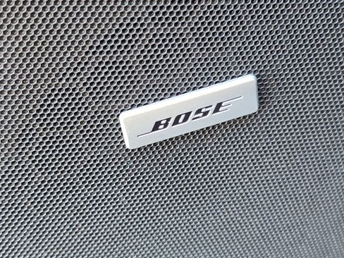 Used 2024 Chevrolet Suburban LT image 7