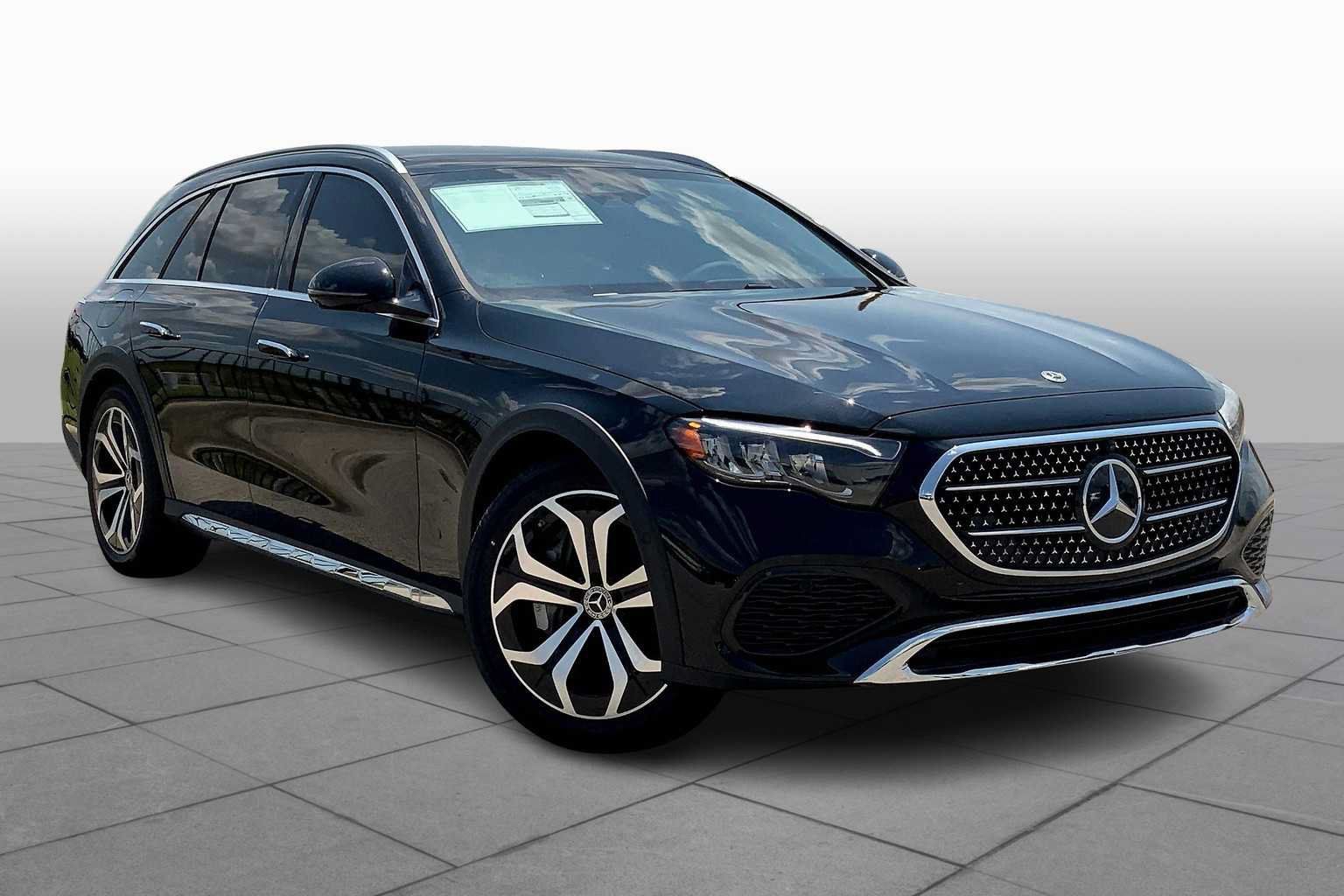 Used 2025 Mercedes-Benz E 450 4MATIC All-Terrain Wagon image 2
